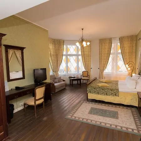 Taanilinna فندق 3*