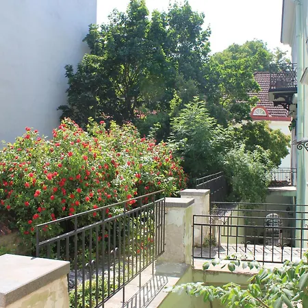 فندق Taanilinna تالين