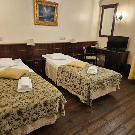 Ξενοδοχείο Taanilinna 3*